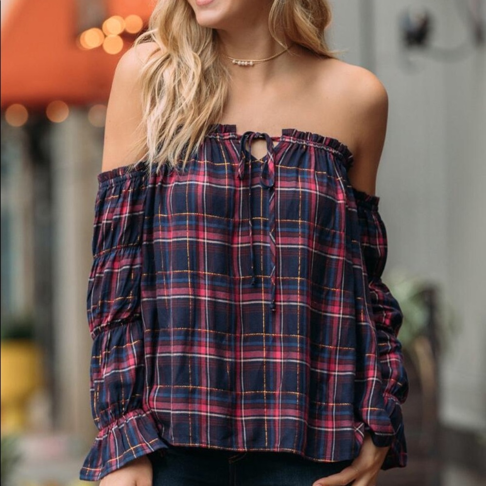 NWT Francesca’s Top